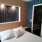 Hotel Anzac *
