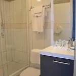 Anzac Hotel *