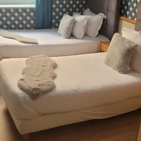 Hotel Anzac *
